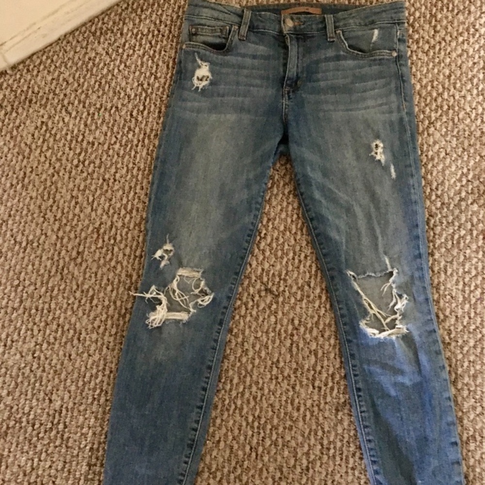Joe's Medium wash Jeans w/Holes, Sz 28